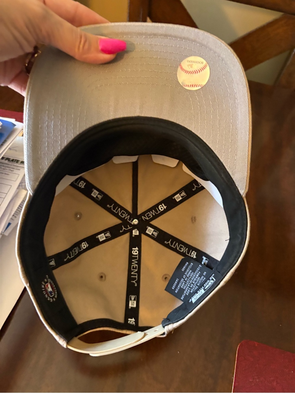 Adidas Beige Baseball Cap with White Embroidered B - Boston Red Sox - Picture 2 of 3